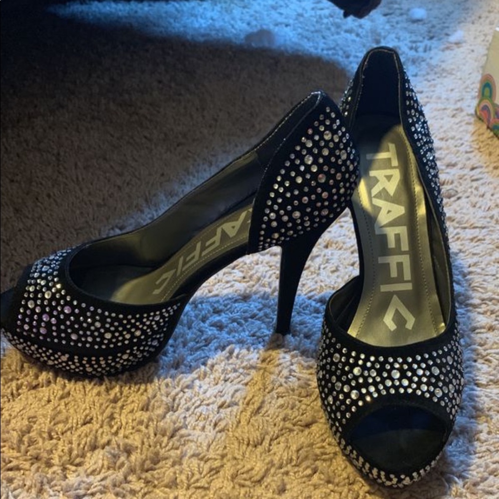 Traffik heels